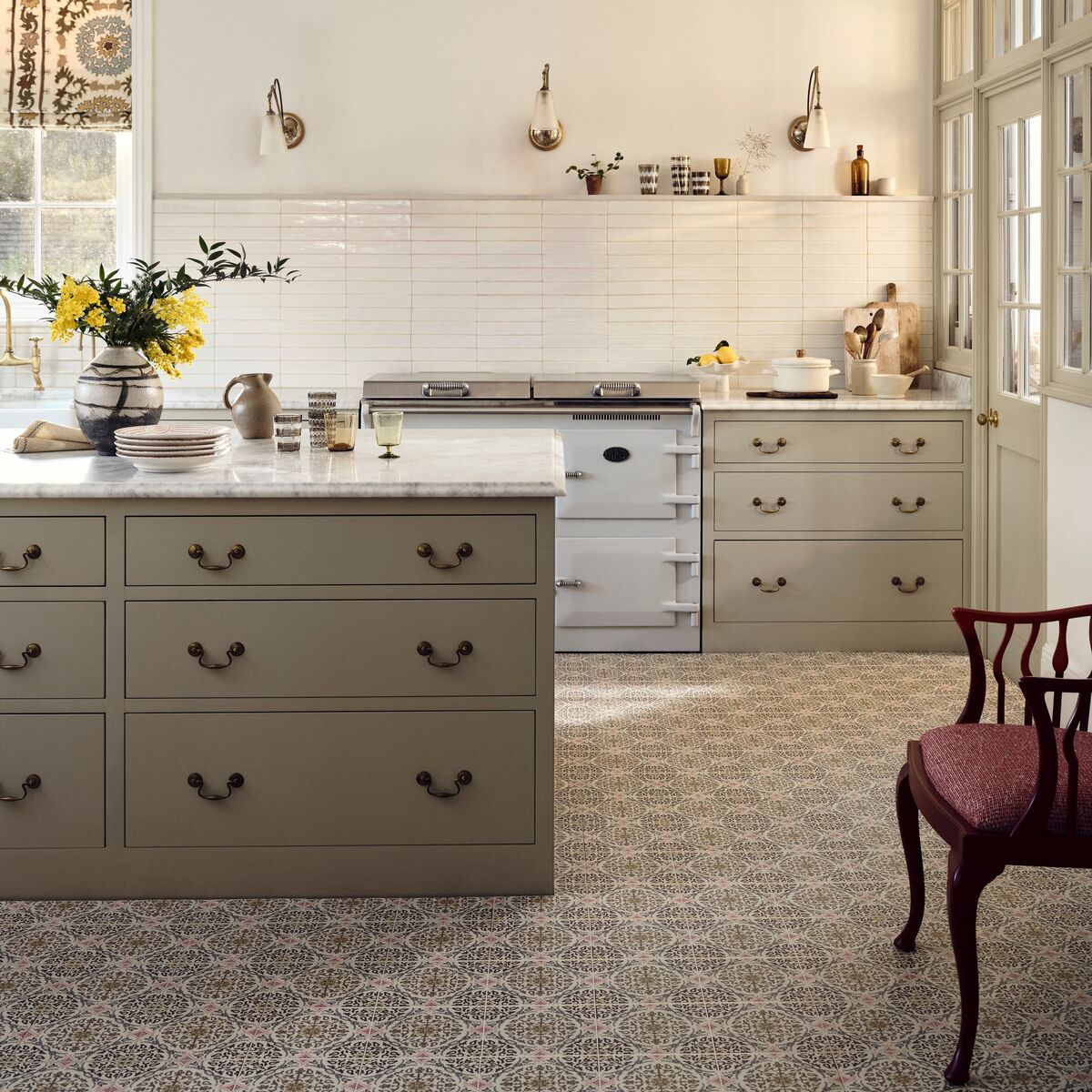 Nina Campbell La Moulade Chocolate - Aztec Tiles
