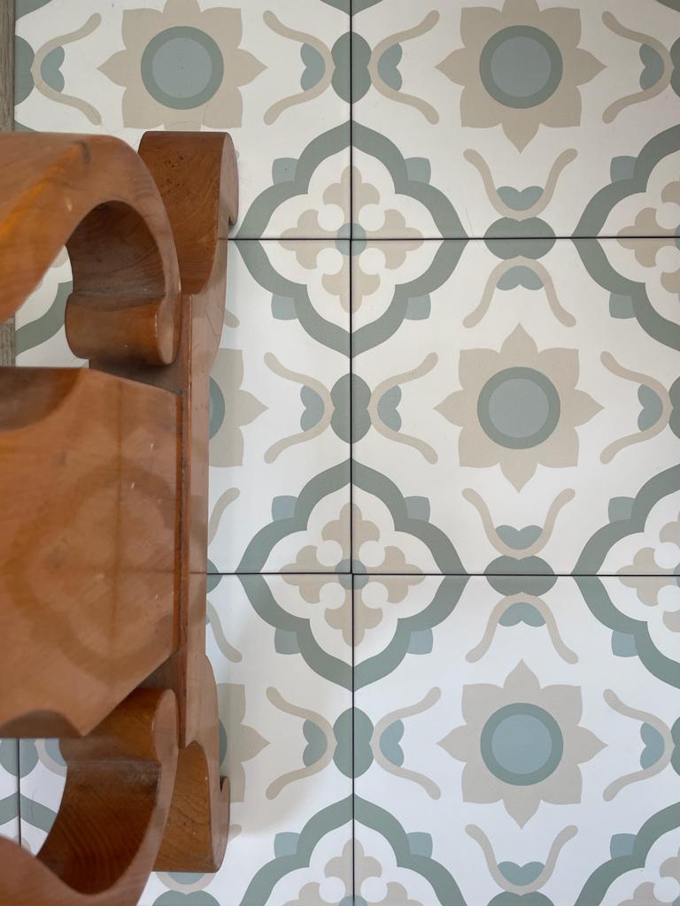 Forest Queens Wood - Aztec Tiles